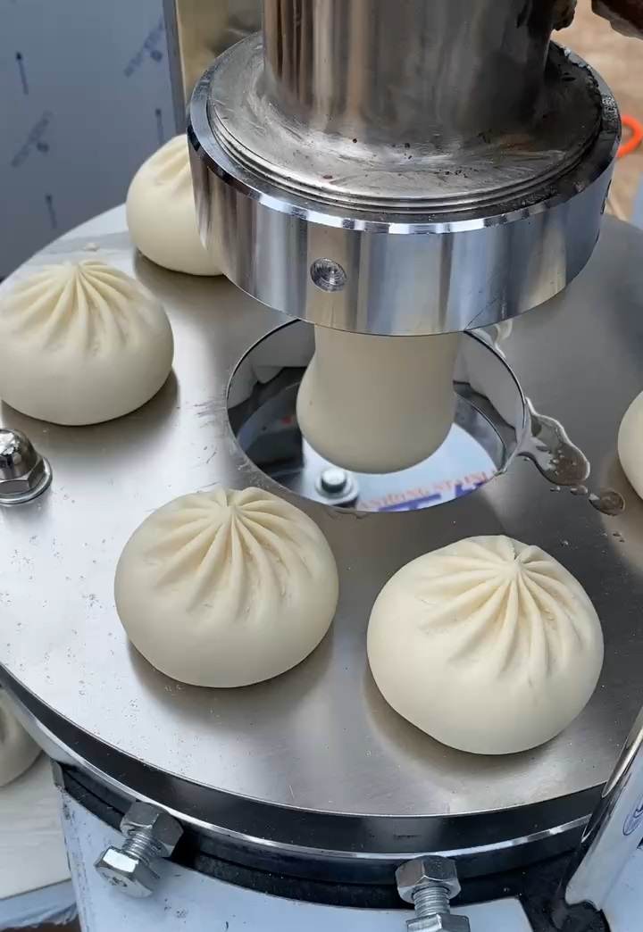 保障生产作业安全。同时核心设备通过CE欧盟安全认证